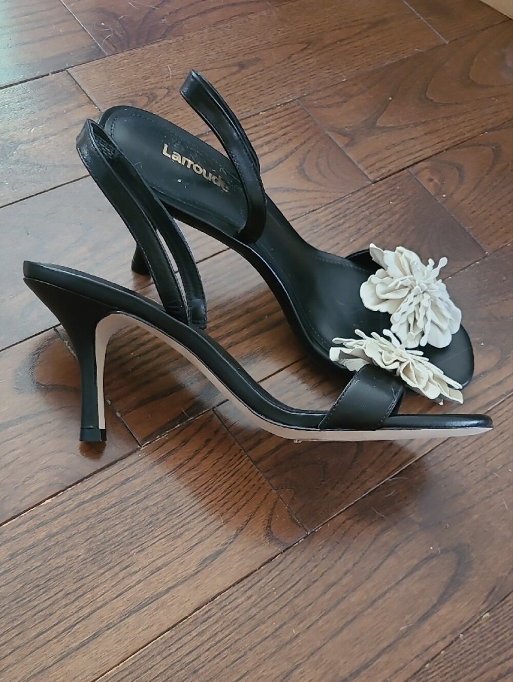 New Larroude Hibiscus Leather Black Slingback Sandals Women's Size 7 - Picture 2 of 5